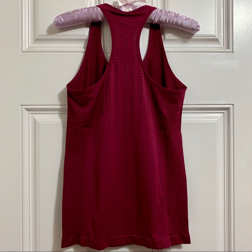 Fabletics Delta Seamless Racerback Tank II - Picture 3 of 4
